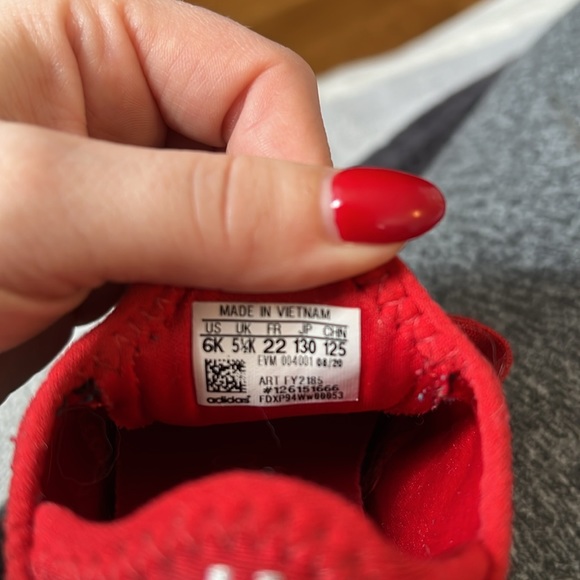 SOLD Toddler/Kids Adidas - Picture 6 of 6
